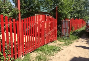 Забор евроштакетник горокой в Чебоксарах цвет рубин